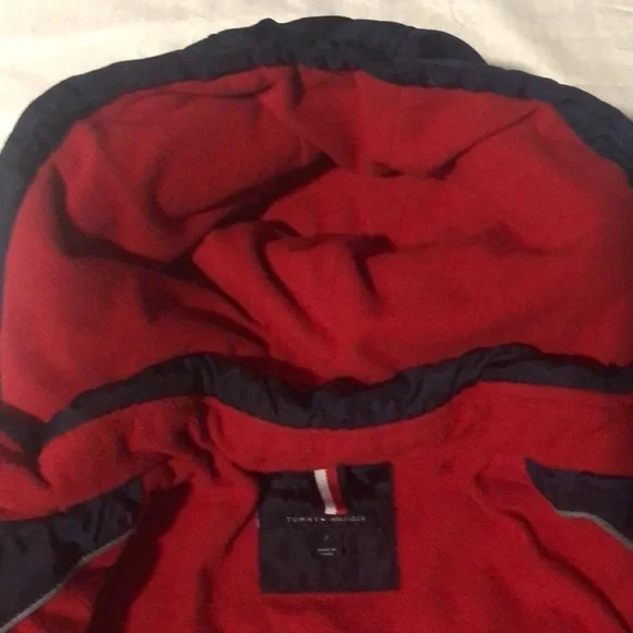 Tommy Hilfiger - Picture 3 of 9